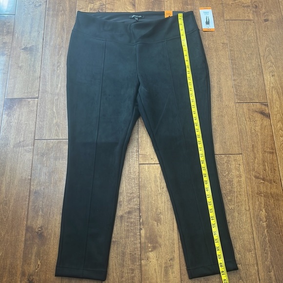 NWT Andrew Marc black Faux Suede Skinny Pants    Size XXL - Picture 10 of 13